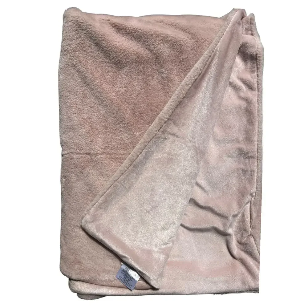 Blanc & Bleu Pink Faux Fur Plush Throw 50